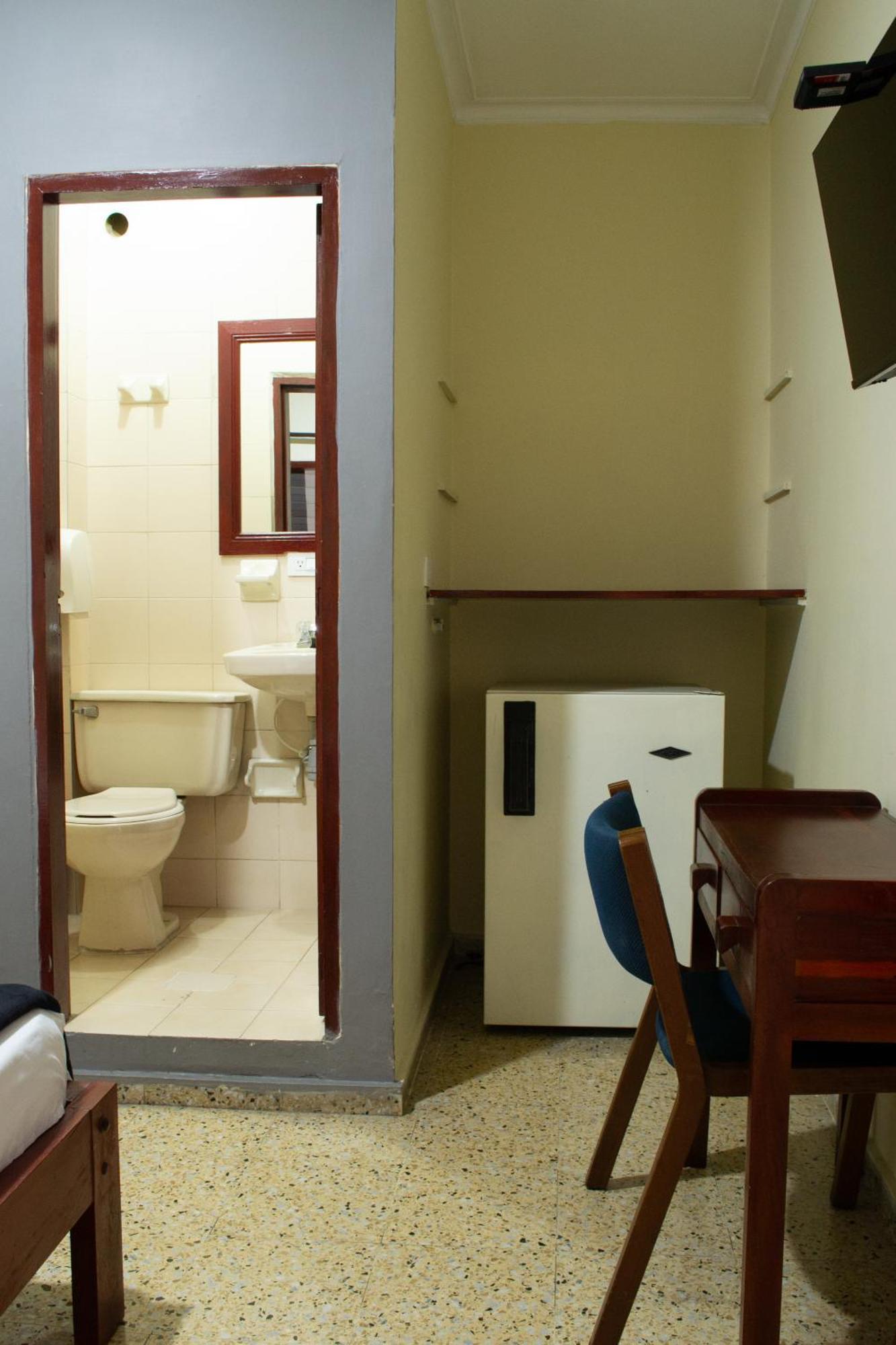 Hotel Caldas Plaza Екстериор снимка