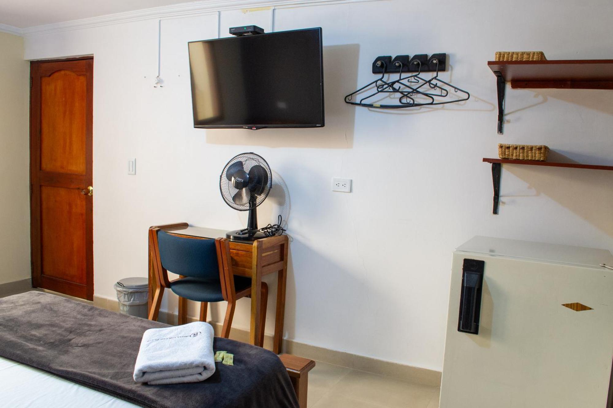 Hotel Caldas Plaza Екстериор снимка
